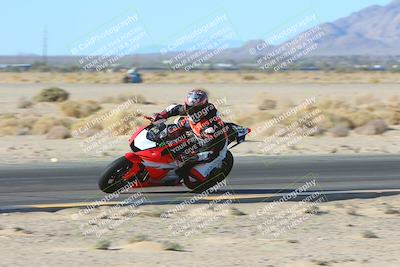 media/Jan-10-2025-CVMA Friday Practice (Fri) [[489e0da257]]/Group 4 and Trackday/Session 2 (Turn 4 Inside)/